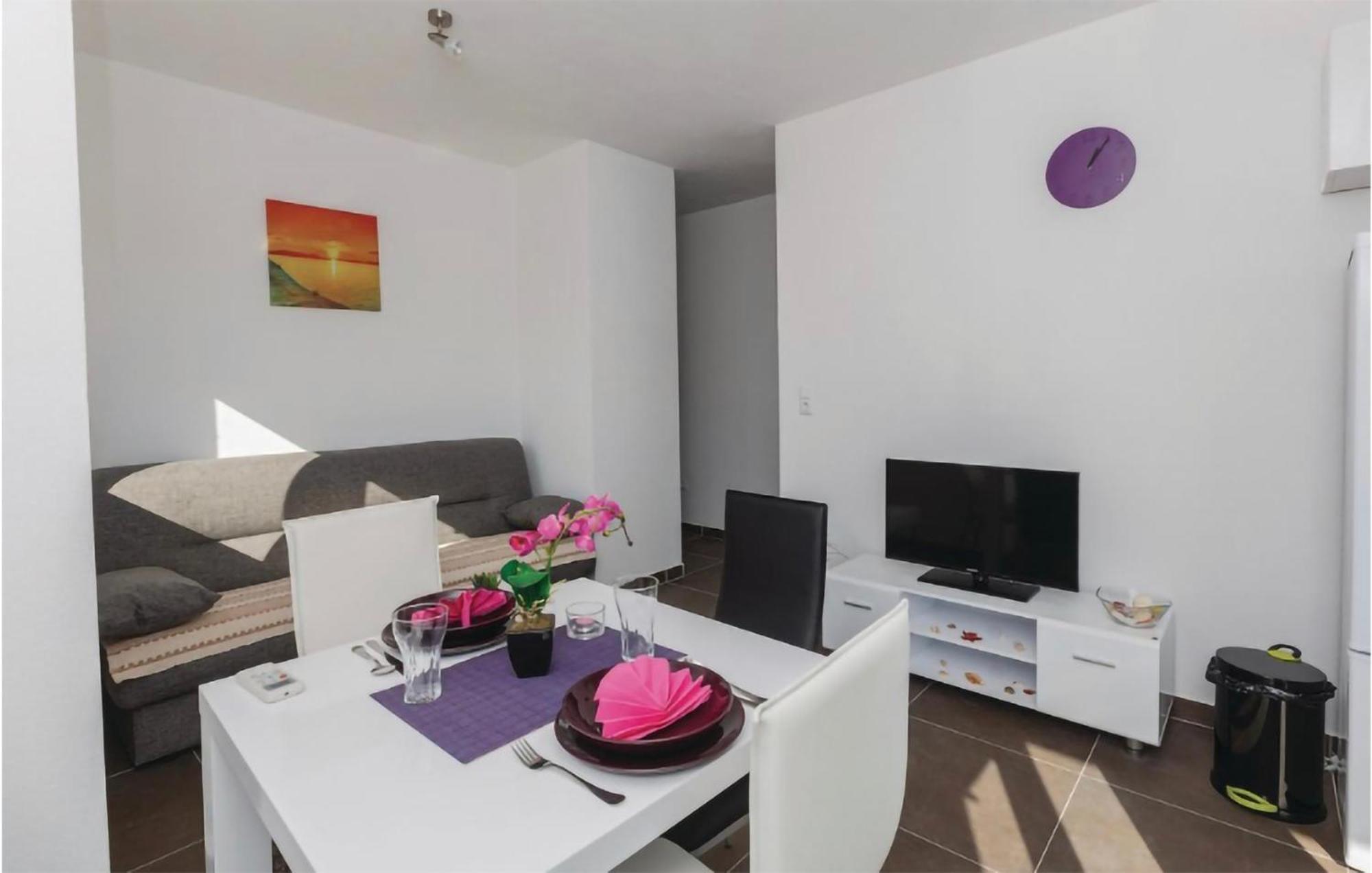 Amazing Apartment In Saldun With Wifi Trogir Bagian luar foto