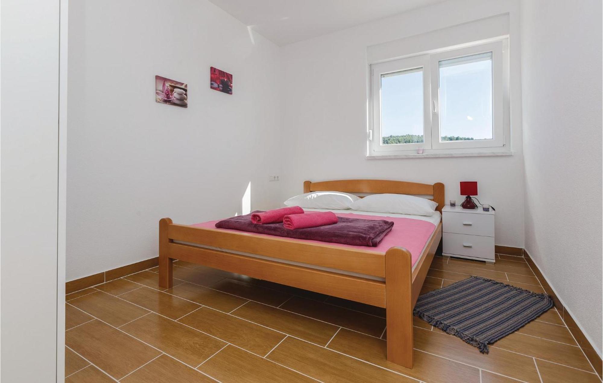 Amazing Apartment In Saldun With Wifi Trogir Bagian luar foto