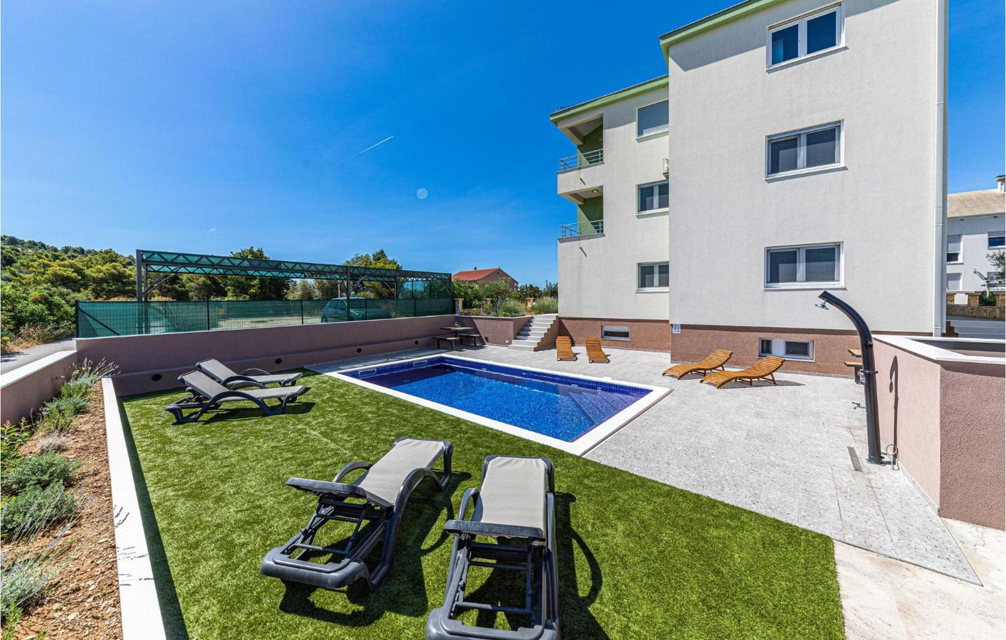 Amazing Apartment In Saldun With Wifi Trogir Bagian luar foto