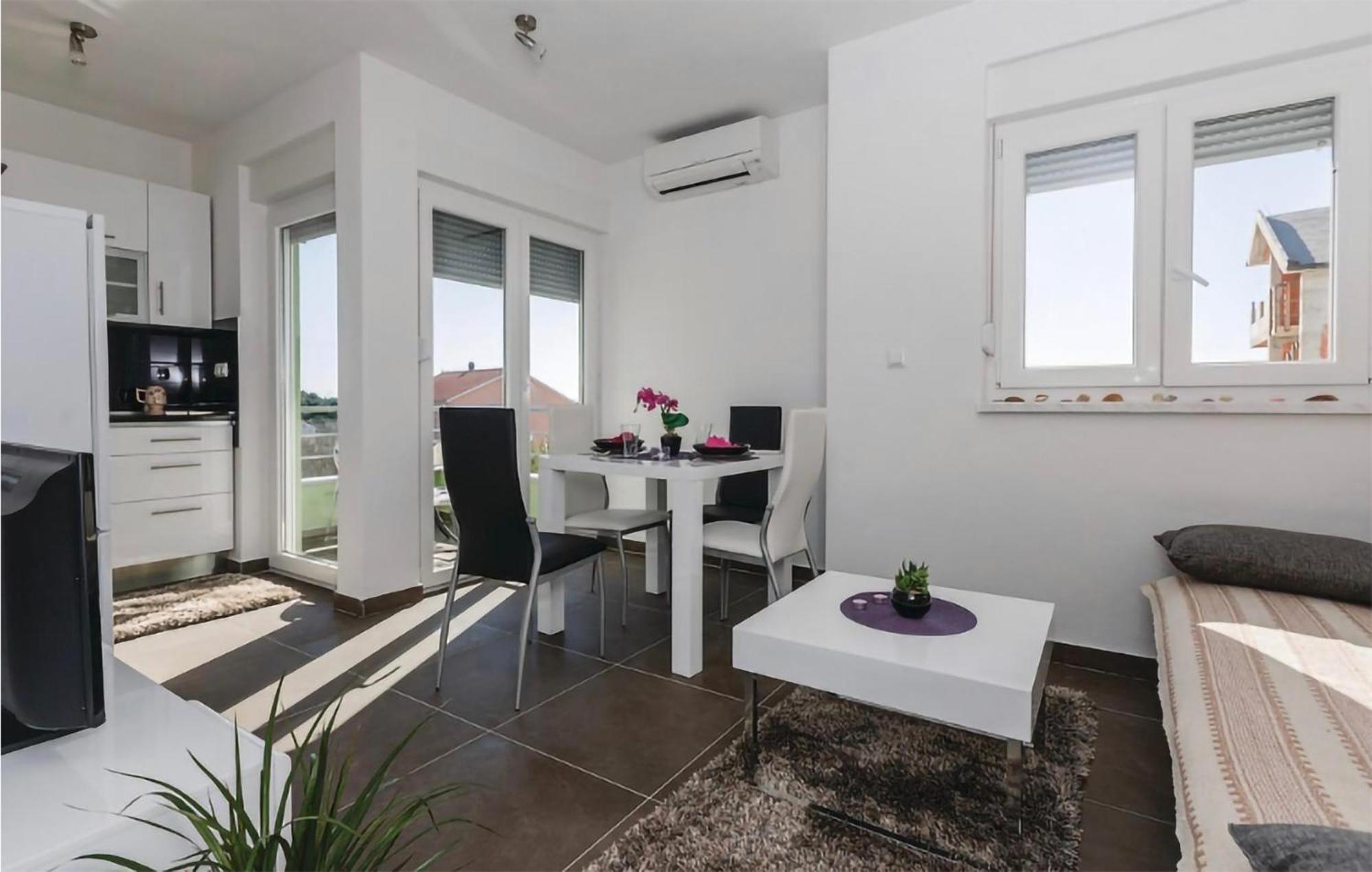 Amazing Apartment In Saldun With Wifi Trogir Bagian luar foto