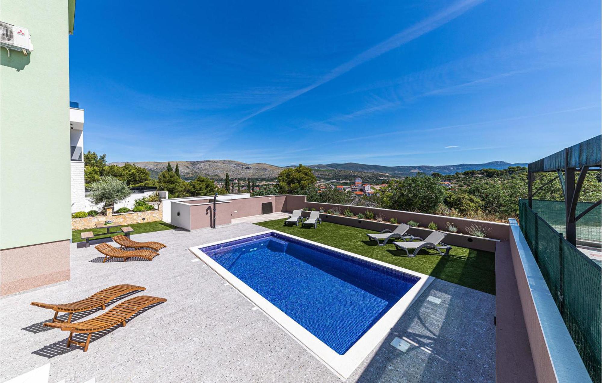 Amazing Apartment In Saldun With Wifi Trogir Bagian luar foto
