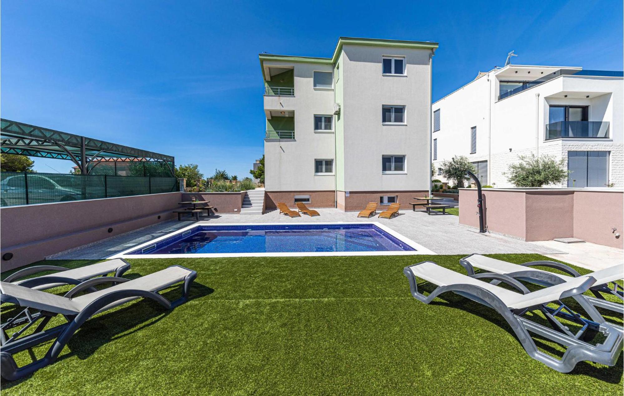 Amazing Apartment In Saldun With Wifi Trogir Bagian luar foto